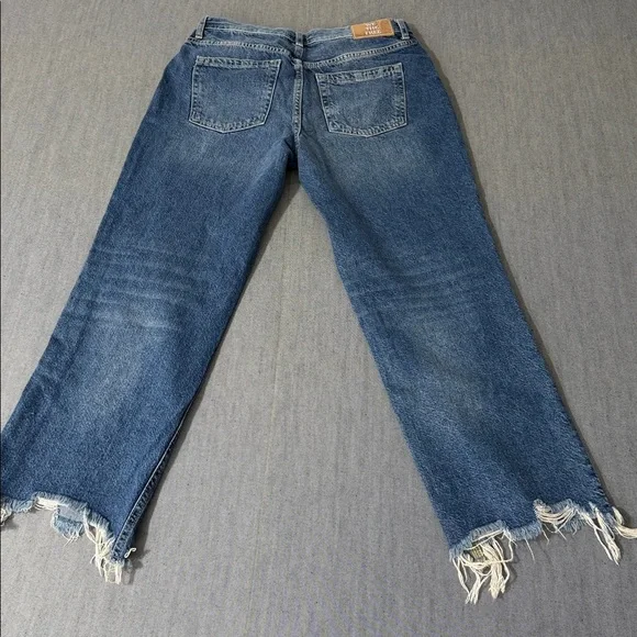 Free People We The Free Button Fly Distressed Raw Hem Cropped Jeans 28 G-4 - Picture 4 of 14
